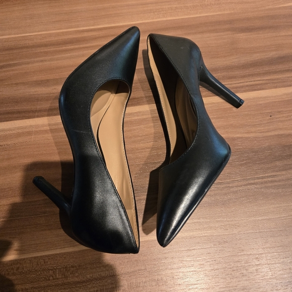 Jessica Simpson Pumps - Picture 2 of 3